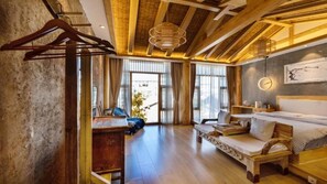 Classic Double Room | Desk, blackout curtains, free WiFi, bed sheets - Floral Hotel Huize AD 1727 (Qujing)