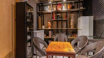 Classic Double Room | Desk, blackout drapes, free WiFi, bed sheets