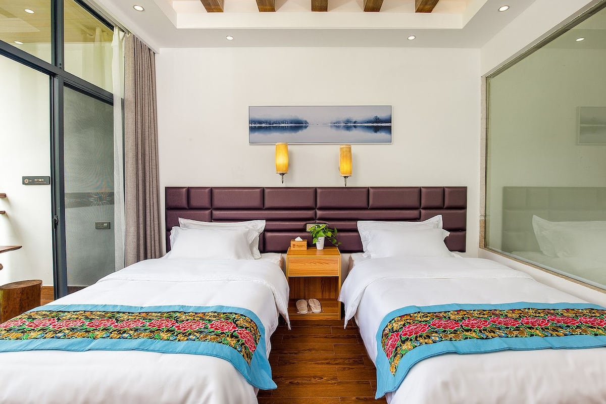 Habitación estándar con 2 camas individuales | Escritorio y wifi gratis