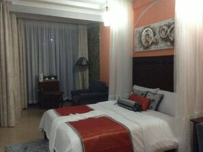 Tomannsrom – standard | Skrivebord, blendingsgardiner, wi-fi (inkludert) og sengetøy