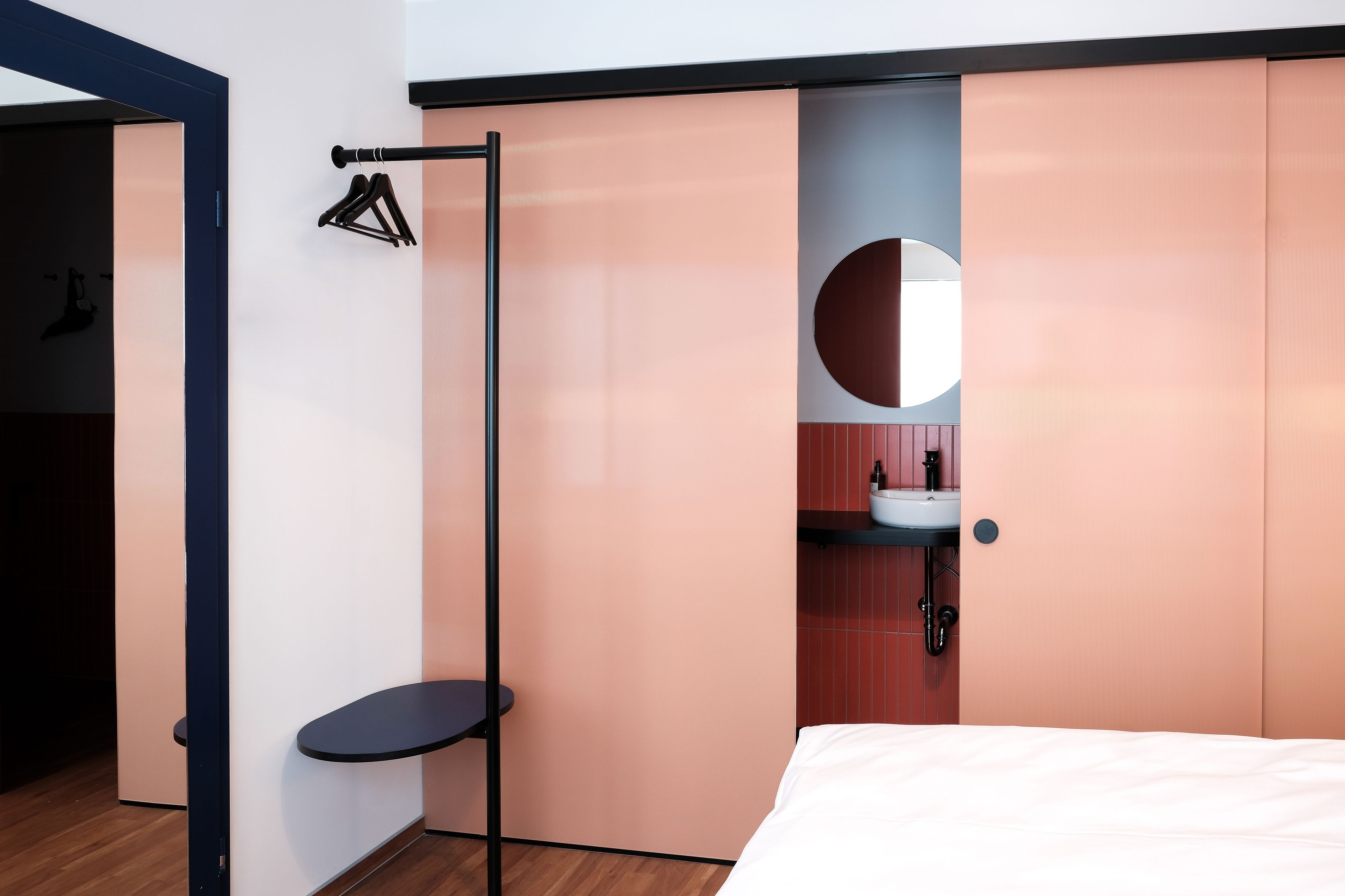 Foto - The Dot | 24/7 Checkin