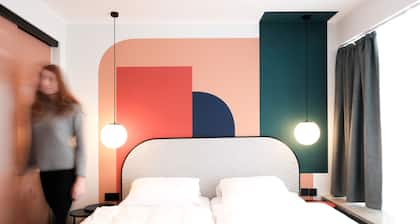 The Dot - 24-7 Check-in