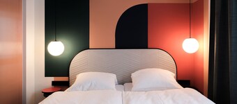 The Dot - 24-7 Check-in