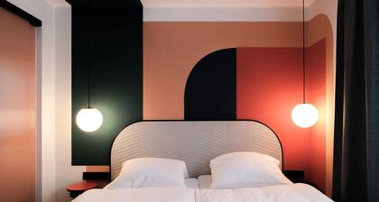 The Dot - 24-7 Check-in