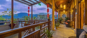 Floral Hotel Tengchong Heshun Hemuju
