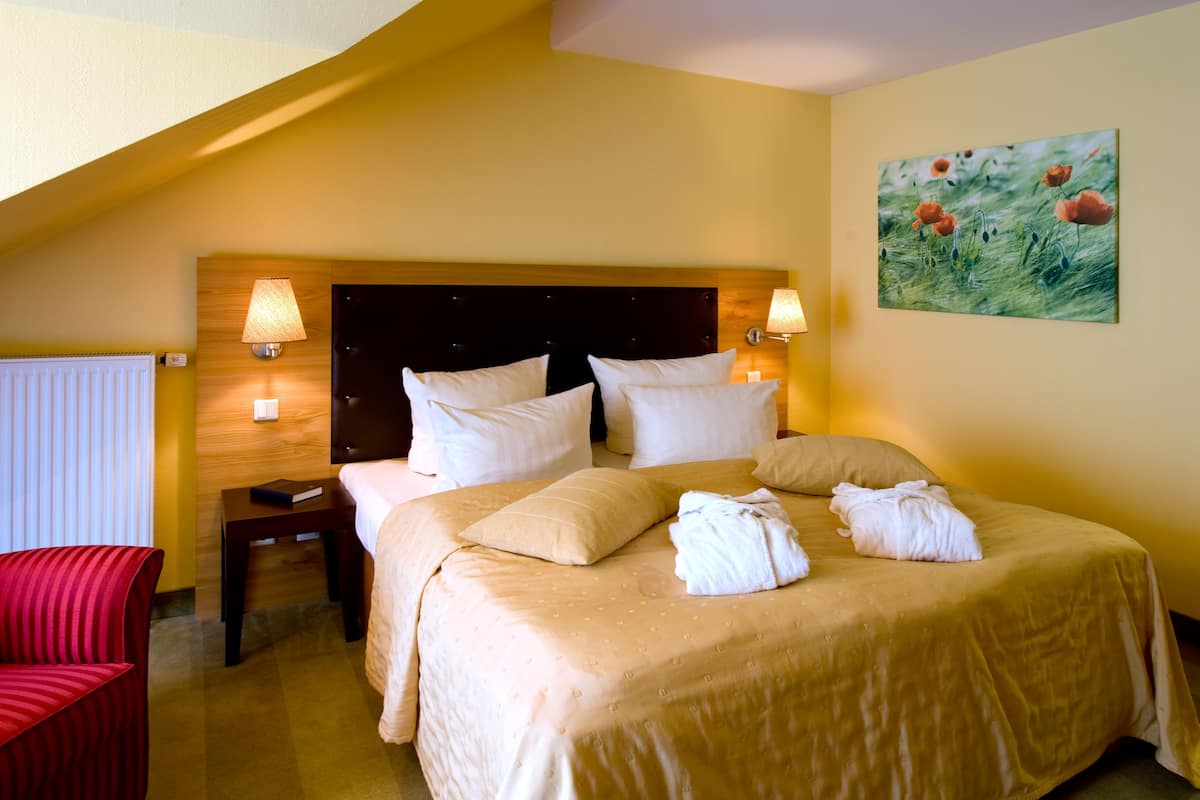 Double Room (Badehaus) | 1 bedroom, in-room safe, desk, WiFi