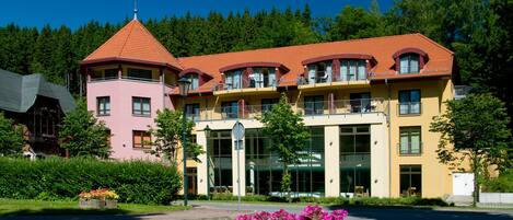 Façana frontal de l'allotjament