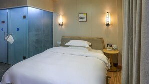 Family Room (Mainland Chinese Citizen Only) | Desk, blackout drapes, free WiFi, bed sheets - Floral Hotel Libo Meet Inn (Qiannan)