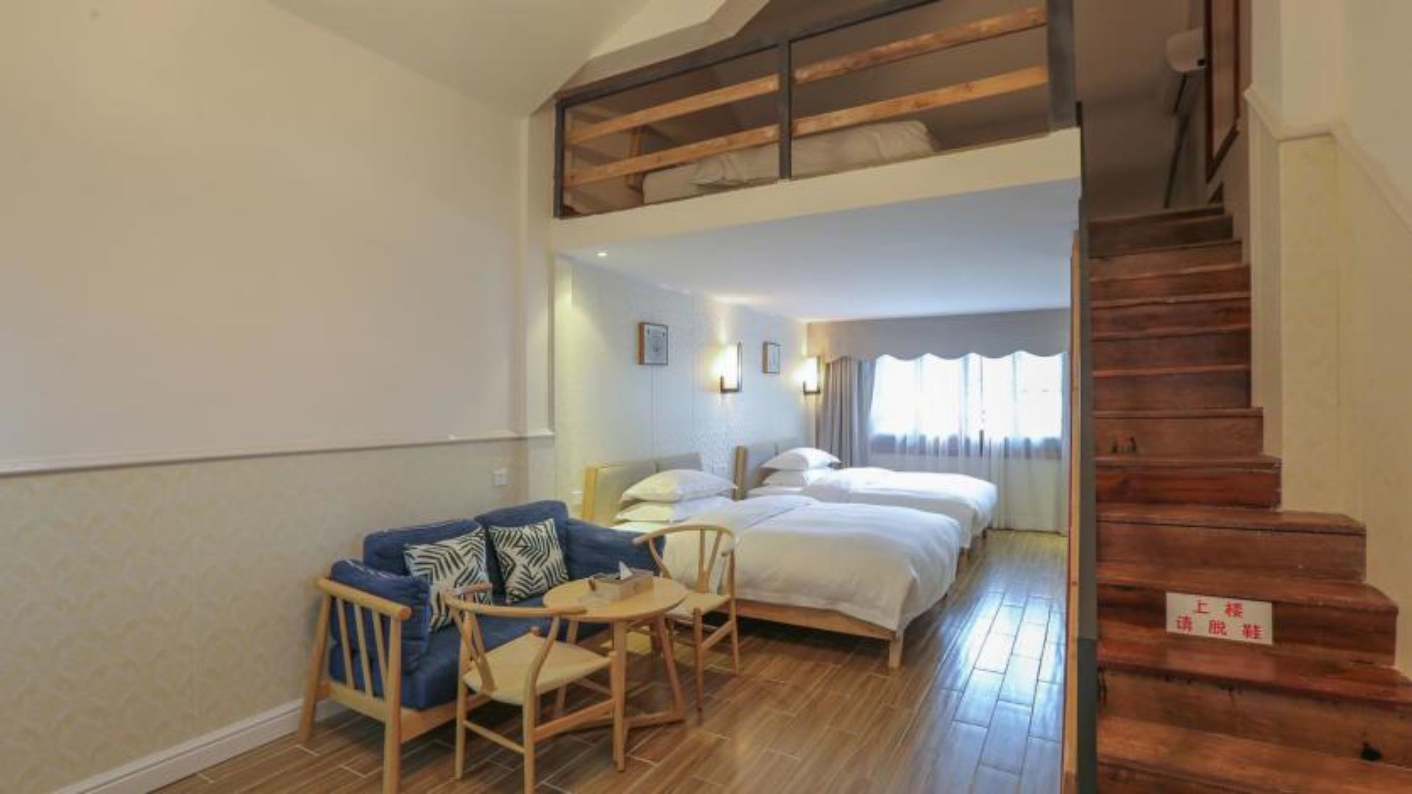 Familieleilighet | Skrivebord, blendingsgardiner, wi-fi (inkludert) og sengetøy