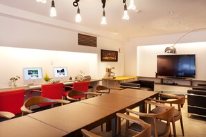 Coin salon dans le hall