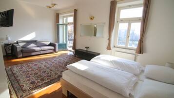 Quadruple Room, Non Smoking | In-room safe, free WiFi, bed sheets