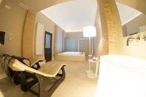 Espace de soins pour les couples, massages des tissus profonds