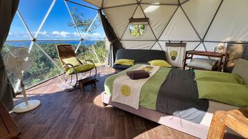 Tent, 1 tweepersoonsbed met slaapbank (ZEN) | Gratis babybedden, beddengoed