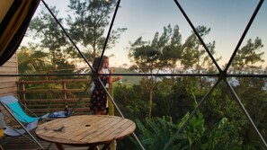 Zelt, 1 Doppelbett und Schlafsofa (PANORAMIQUE) | Terrasse/Patio