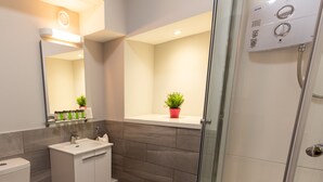 Appartement, 1 chambre (Sleeps 4) | Salle de bain