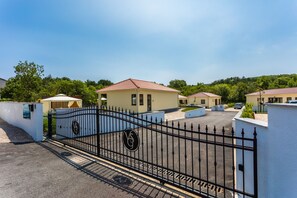 Property entrance - VSG Resort (Dobrinj)