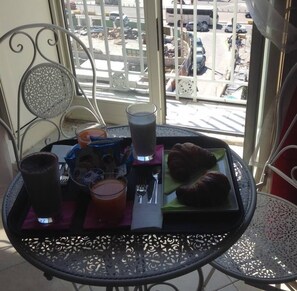 Free daily cooked-to-order breakfast - B&B Re Ferdinando (Naples)