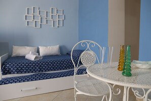 ห้องดีลักซ์สำหรับสี่ท่าน | ตู้นิรภัยในห้องพัก, ผ้าม่านกันแสง, ห้องเก็บเสียง, เปล/เตียงเด็กอ่อน