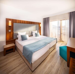 Bureau, chambres insonorisées, Wi-Fi gratuit, draps fournis