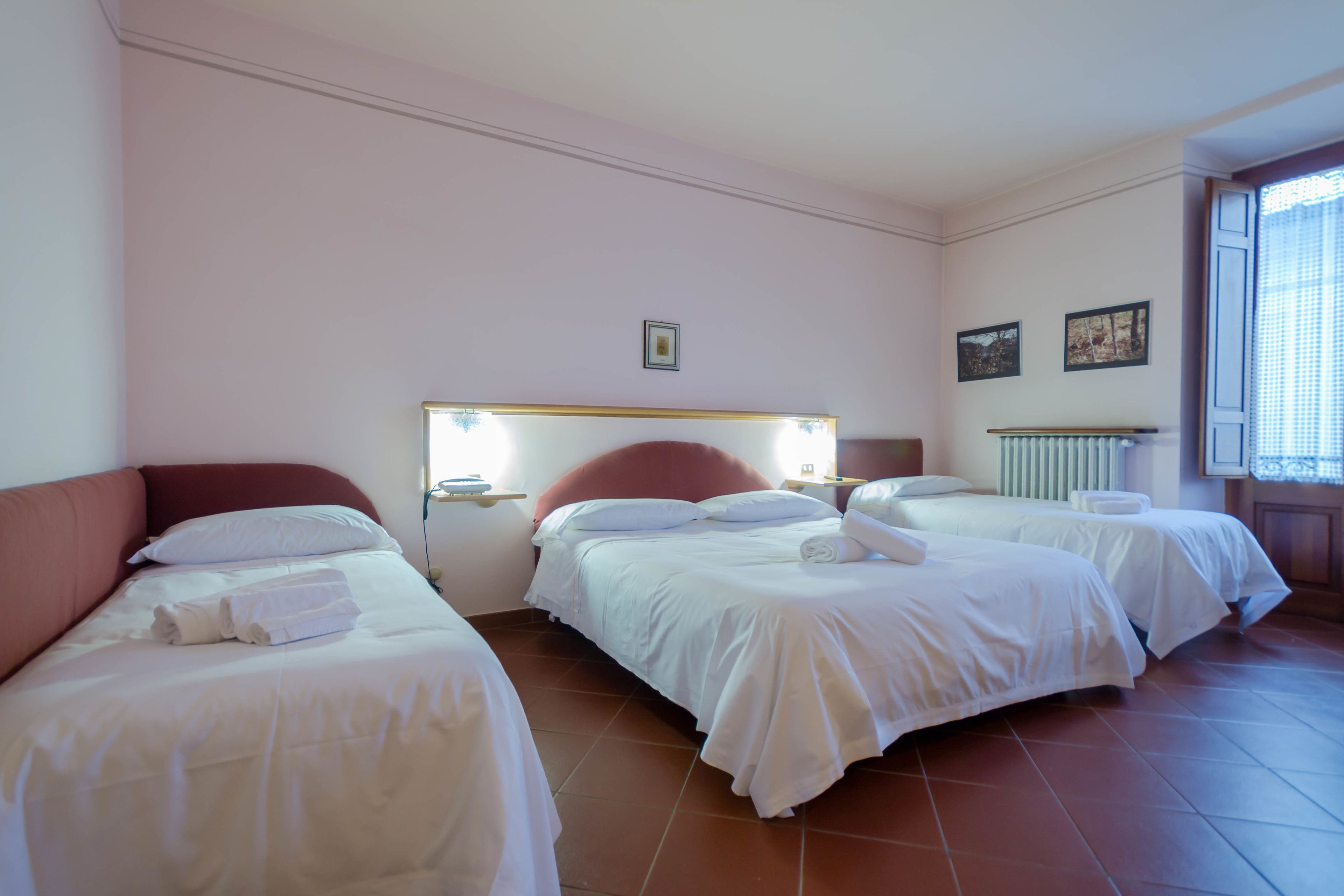triple room | 1 bedroom, in-room safe, desk, free wifi
