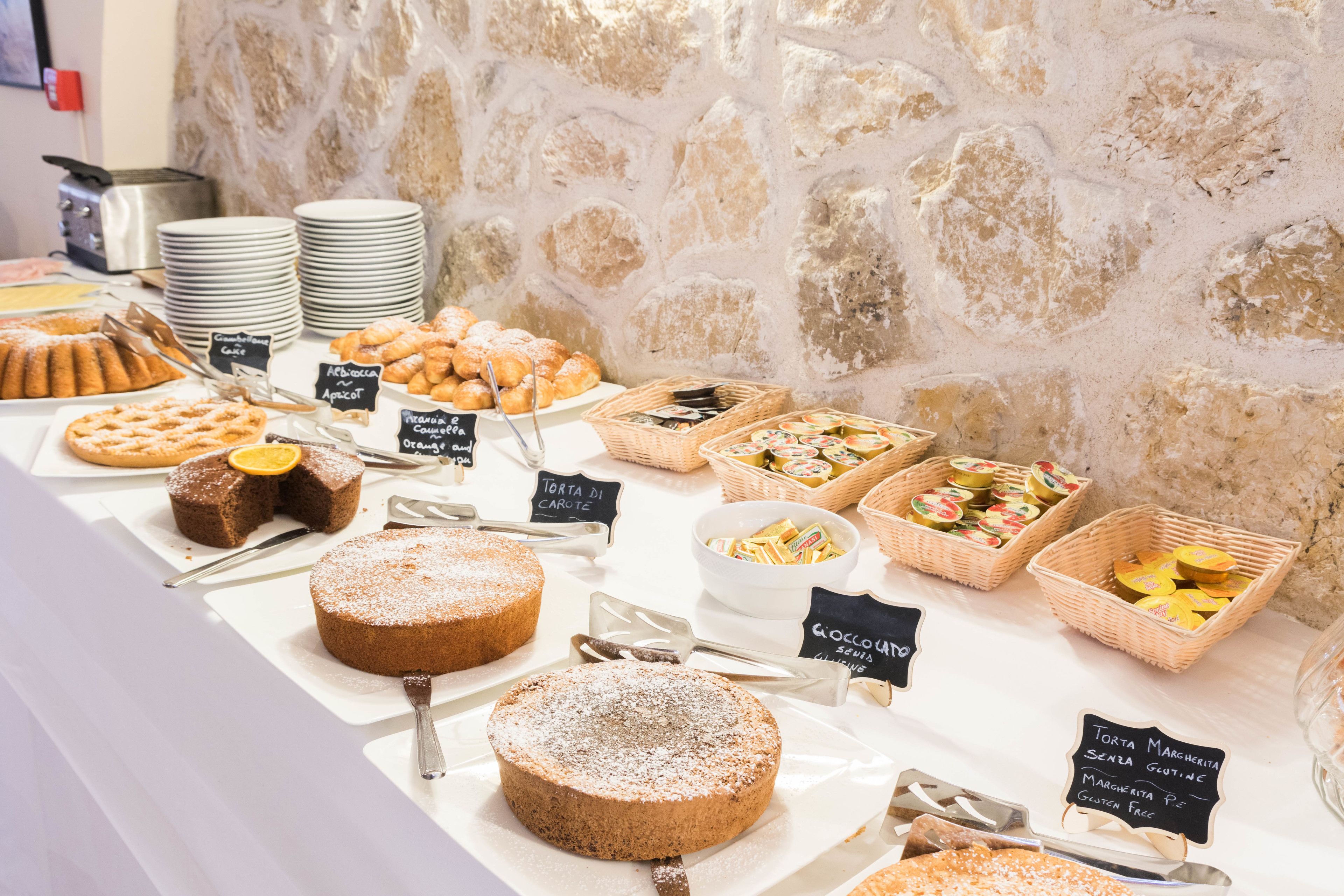 free daily continental breakfast