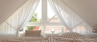 Located at the Sieltief (jetty, angler...)bright maisonette - vacation apartment