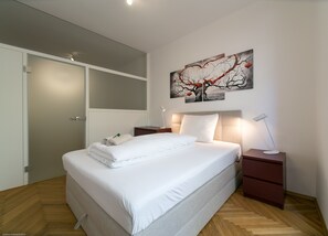 Deluxe Apartment, City View | Frette Italian sheets, premium bedding, individually decorated - Apartment Duomo (Bolzano)