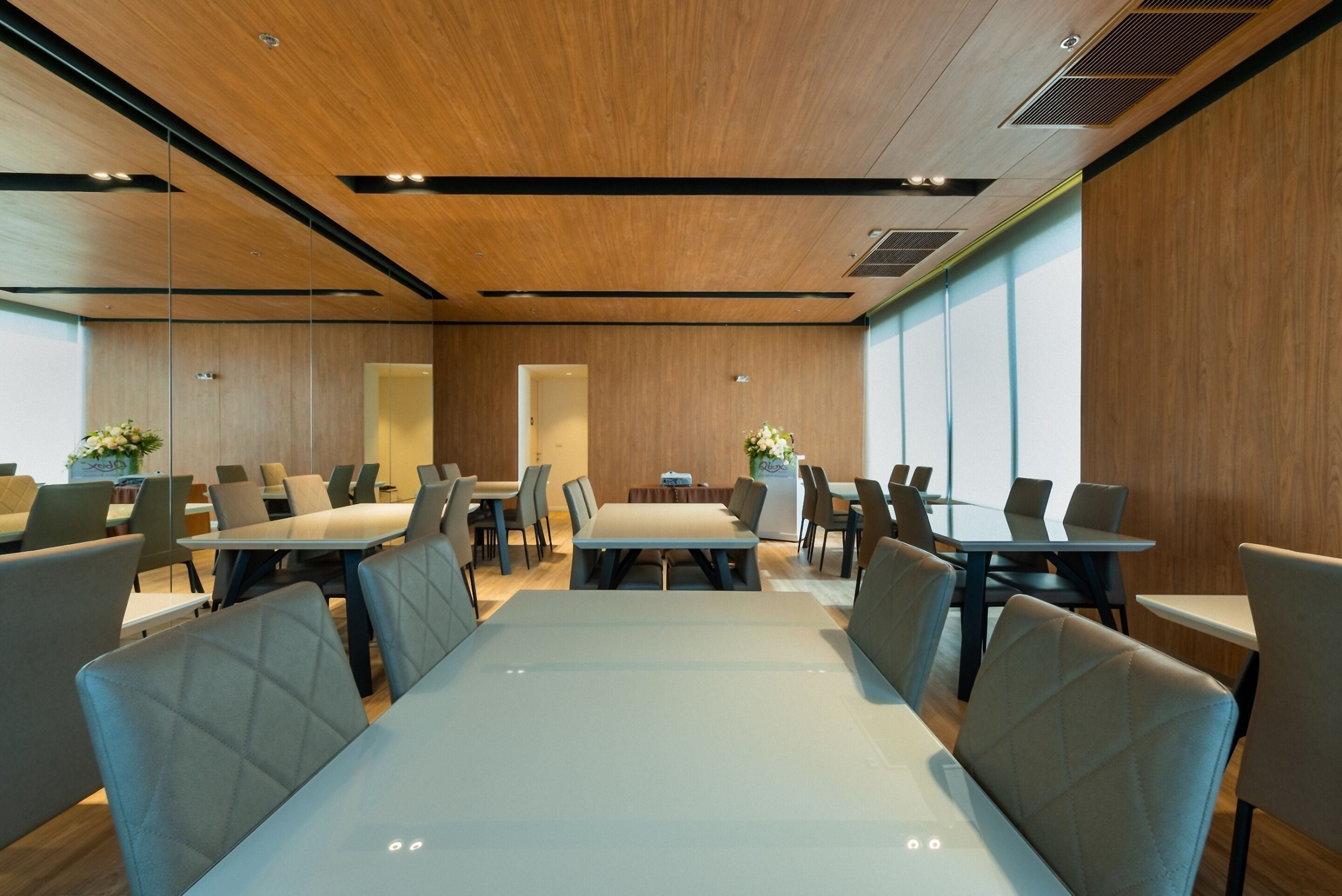 Photo - SureStay by Best Western Bangkok Ramintra