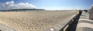 Camastros y toallas de playa 