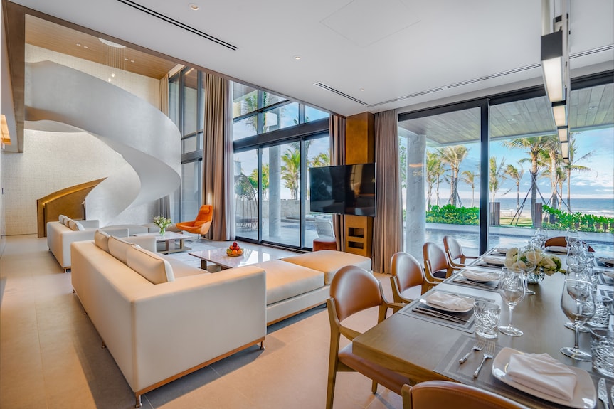 villa đà nẵng có bãi biển riêng