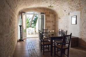 Exclusive Suite (Split Level) | Living area