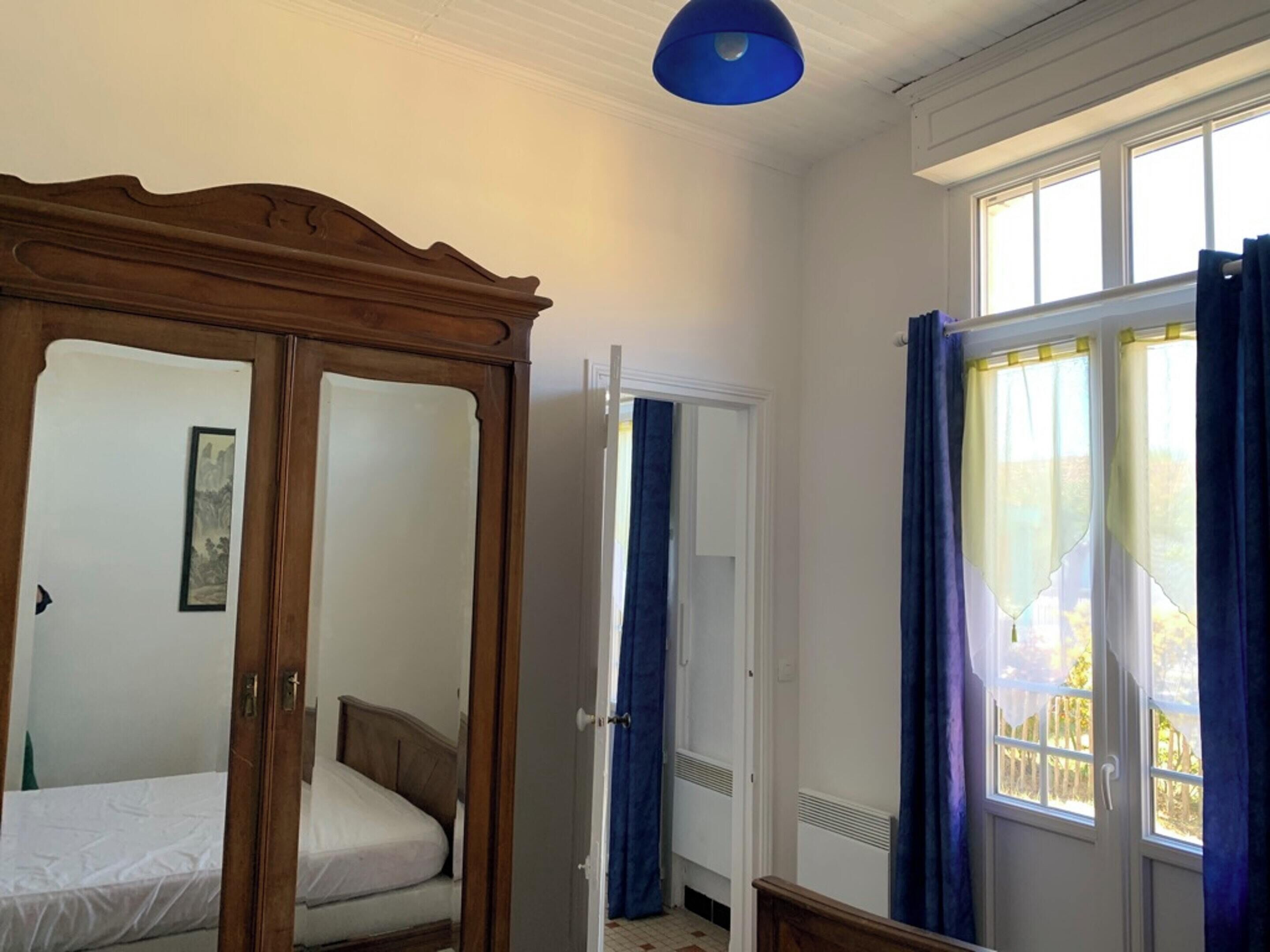 1 bedroom, iron/ironing board, travel cot