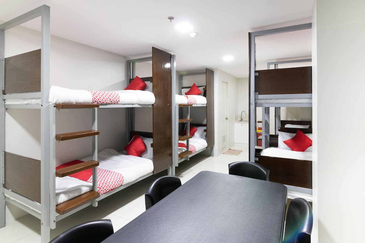 Desk, free WiFi, bed sheets