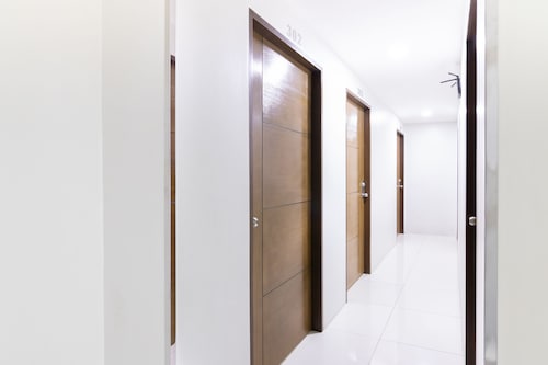 OYO 152 Sangco Condotel