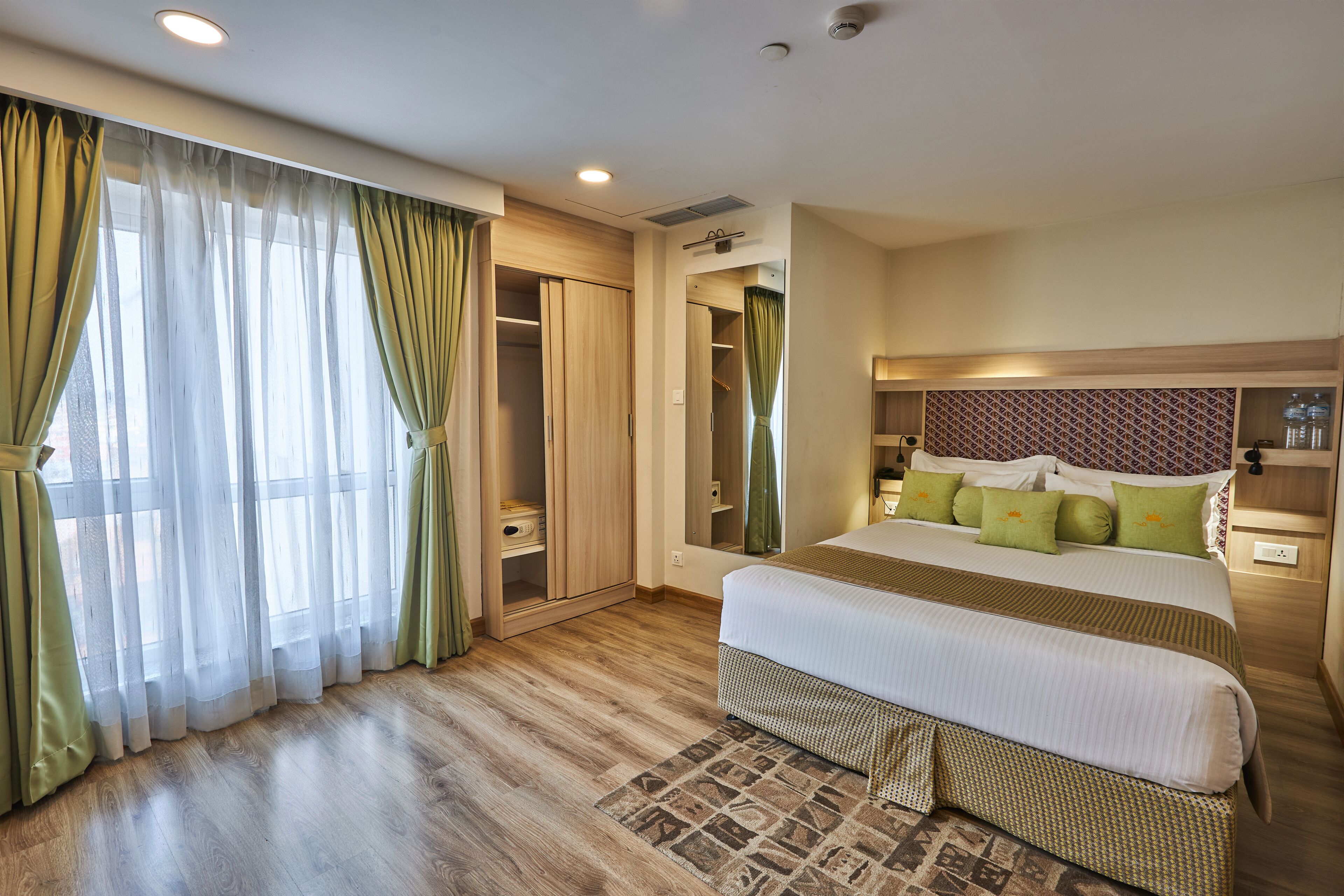 1 habitación, minibar y caja de seguridad en la habitación 