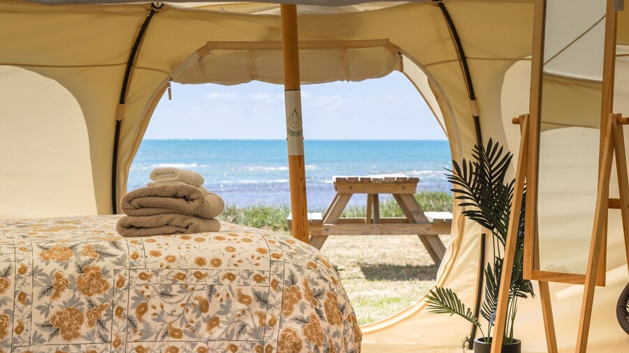 Tatapouri Retreat - Glamping