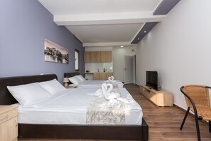 Classic Apartment, 2 Queen Beds, Non Smoking | Soundproofing, iron/ironing board, free WiFi, bed sheets - Spa Resort Bevilacqua (Budva)