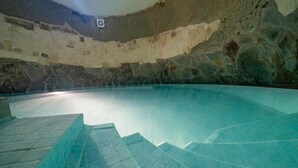 Indoor pool, open 9:30 AM to 7:00 PM, sun loungers - Ta' Pinu Bed & Breakfast (Gharb)