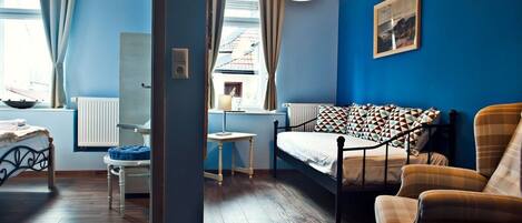 1 bedroom, blackout drapes, rollaway beds, free WiFi