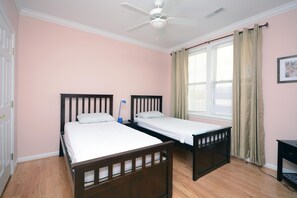 3 bedrooms, WiFi, bed sheets