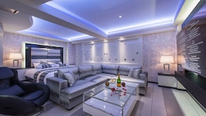 Premium bedding, in-room safe, blackout drapes, soundproofing - Hotel Dior7 - Adults Only (Hamamatsu)