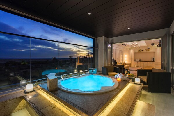 Double Room (Suite) | Premium bedding, in-room safe, blackout drapes, soundproofing - Hotel Dior7 - Adults Only (Hamamatsu)