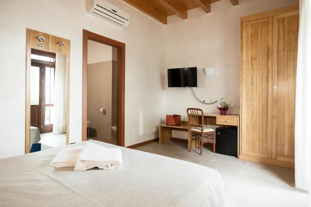 In-room safe, individually decorated, individually furnished