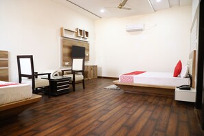 Suíte | 1 quarto, cofres nos quartos, escrivaninha