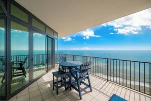 Outdoor dining - The Oasis at Orange Beach, formerly known as Phoenix West II, Unit (Orange Beach)