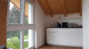 Apartament (#5 Studio) | Planxa i posts de planxar, bressols gratuïts i llits addicionals