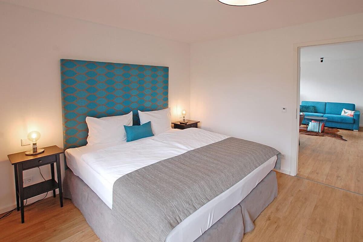 Apartment, Balcony (#3 Deluxe Studio) | Iron/ironing board, free cribs/infant beds, rollaway beds, free WiFi