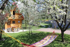Garden view - Apartments Basta (Hadzici)
