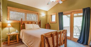 4 bedrooms, travel crib, WiFi, bed sheets