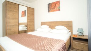 House | 3 bedrooms, iron/ironing board, WiFi (free), bed sheets - Garden Lux Sarajevo (Sarajevo)